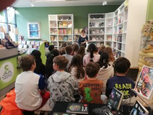 Mehr über den Artikel erfahren Welttag des Buches: Über 1,1 Millionen Schulkinder erhalten Buchgeschenk